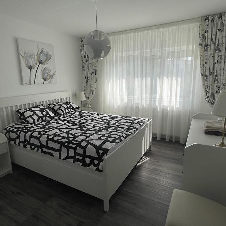 Vulcan Apartment Buzău Buitenkant foto