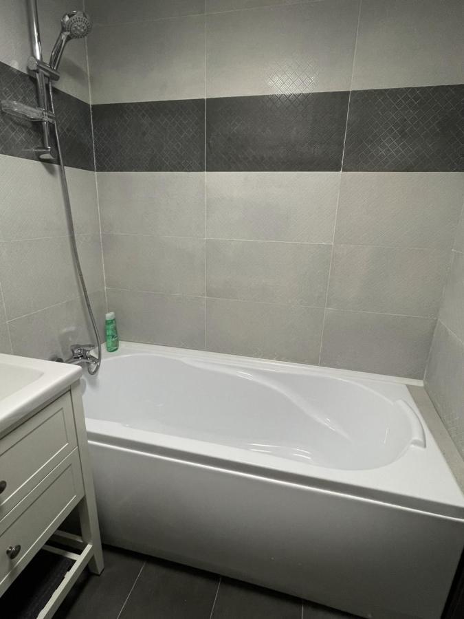 Vulcan Apartment Buzău Buitenkant foto